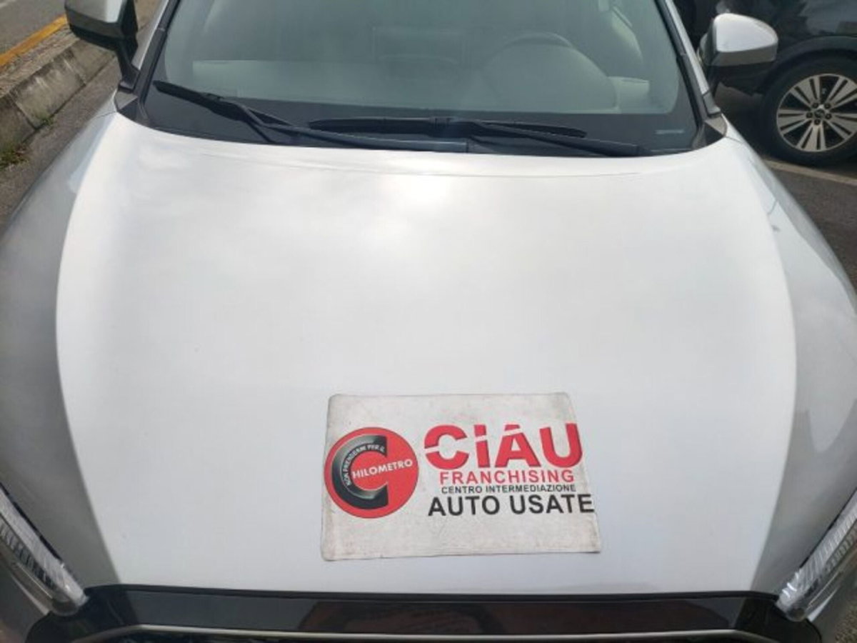 Toyota Corolla Cross Hybrid 2.0 Hybrid 197 CV E-CVT Lounge Light (17)