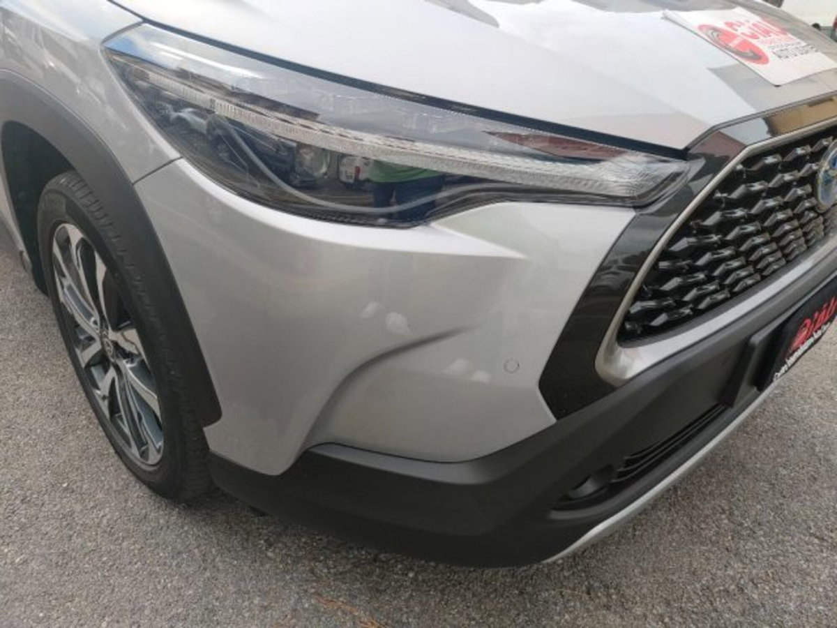 Toyota Corolla Cross Hybrid 2.0 Hybrid 197 CV E-CVT Lounge Light (20)