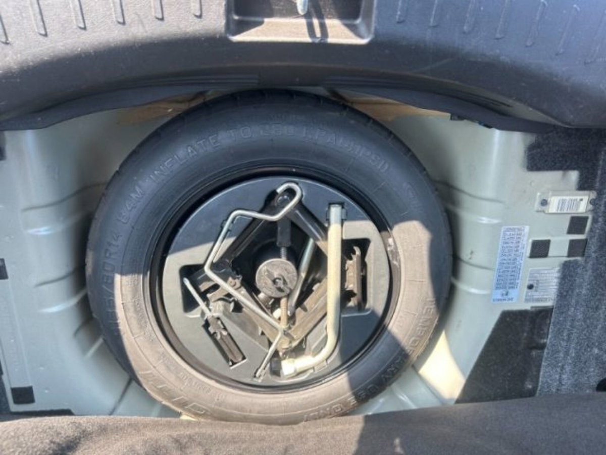Lancia Ypsilon 1.2 69 CV 5 porte S&S S Momodesign (18)