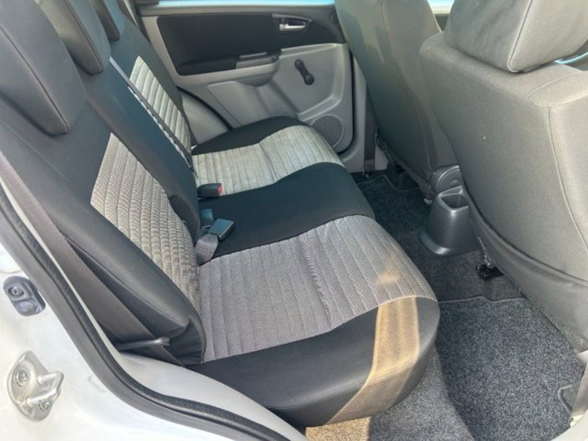 Suzuki SX4 16V Outdoor Line GLX (17)