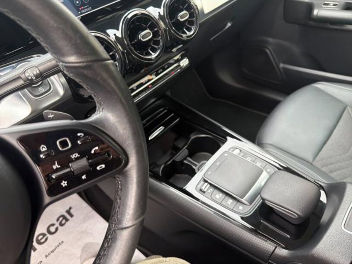 Mercedes-Benz GLB 180 d Automatic Business (11)