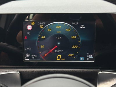 Mercedes-Benz GLB 180 d Automatic Business (9)