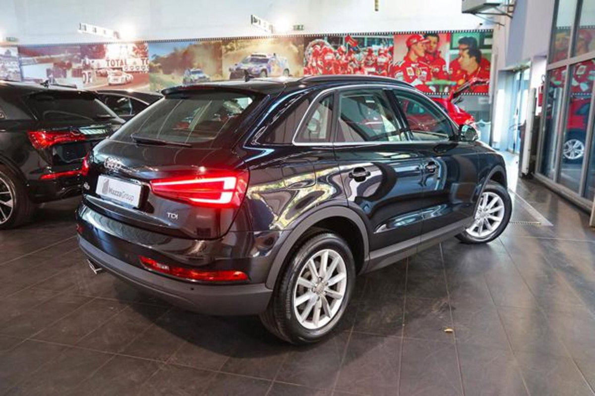 Audi Q3 Sportback 2.0 tdi Business 150cv s-tronic (9)