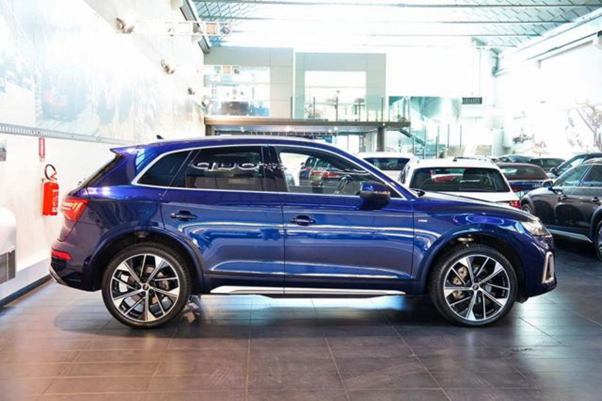 Audi Q5 Sportback 40 2.0 tdi mhev 12V S line Plus quattro s-tronic (2)