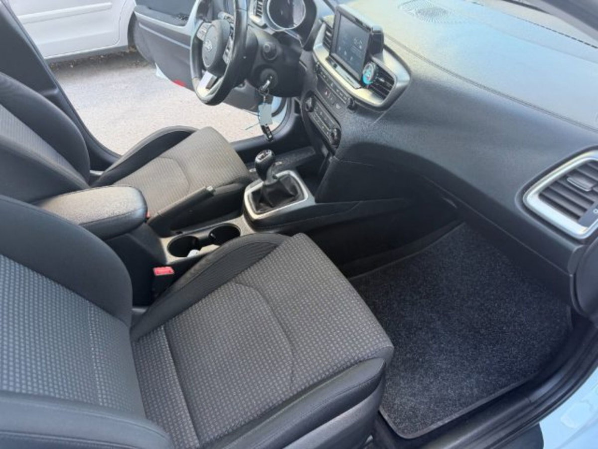 Kia Ceed Sport Wagon 1.6 CRDi 115 CV SW Business Class (12)