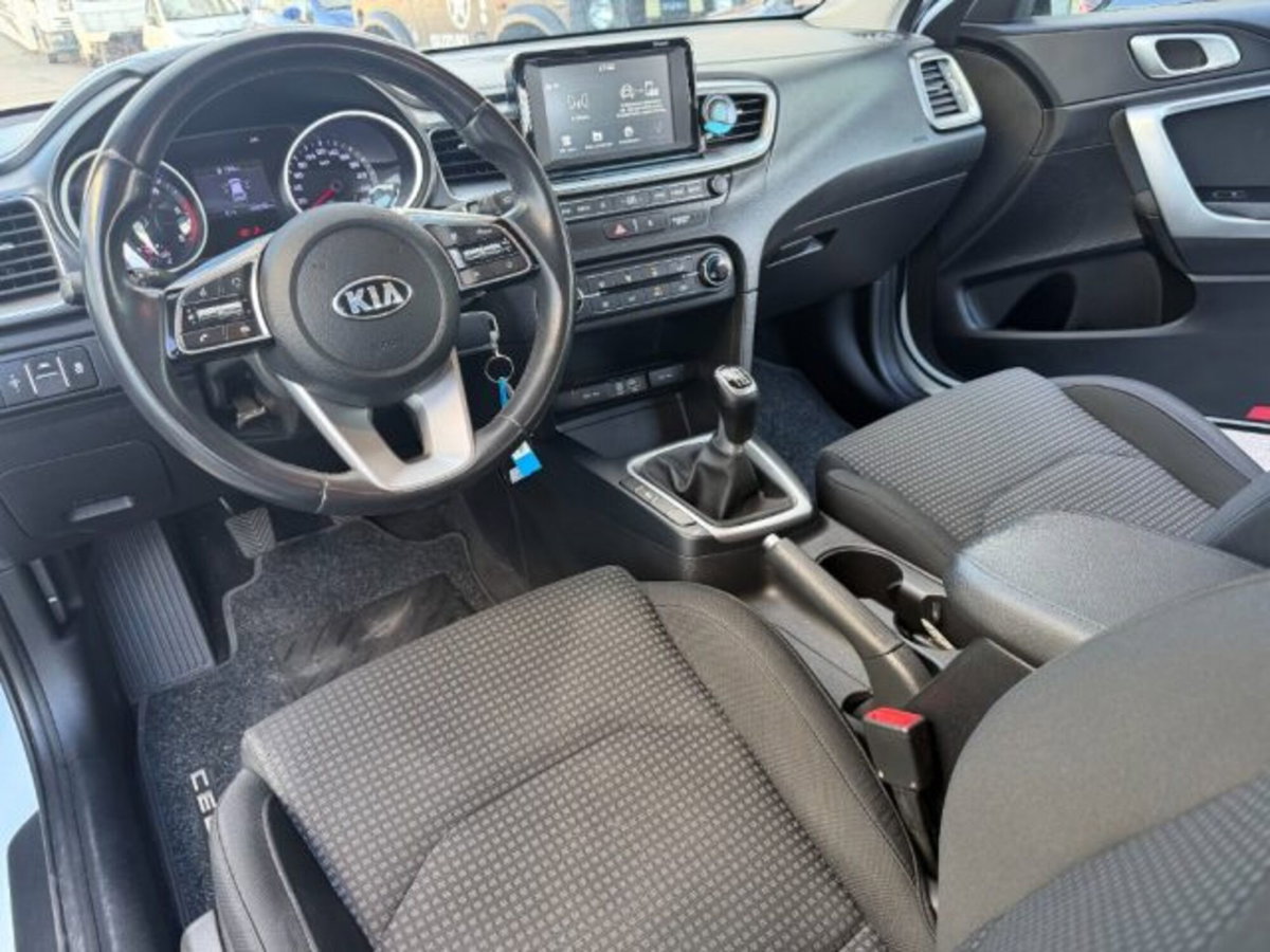 Kia Ceed Sport Wagon 1.6 CRDi 115 CV SW Business Class (13)