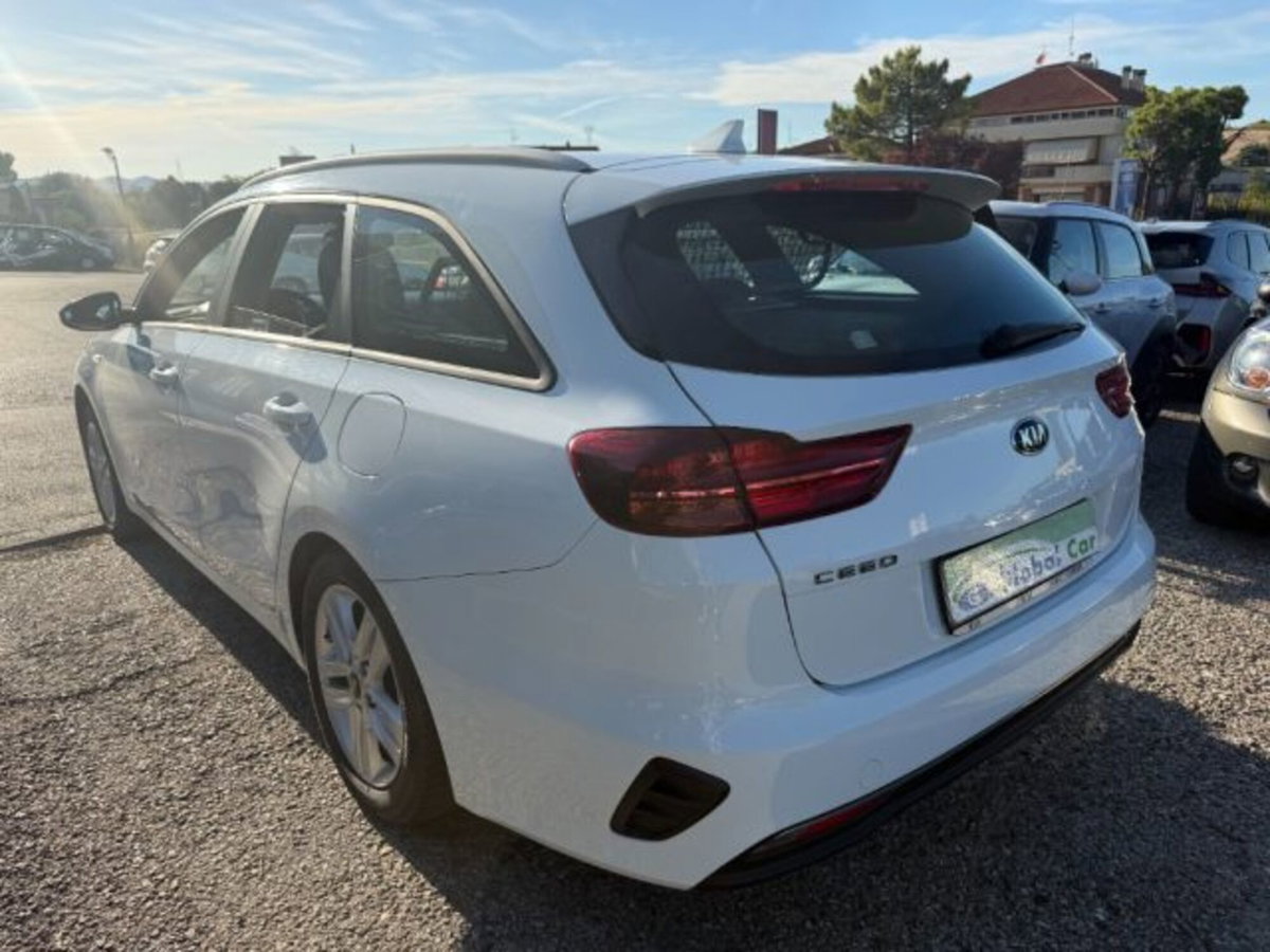 Kia Ceed Sport Wagon 1.6 CRDi 115 CV SW Business Class (7)