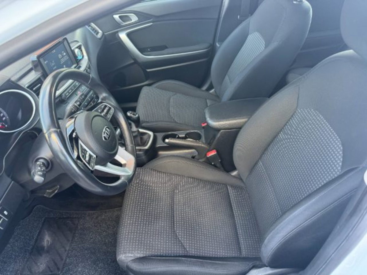 Kia Ceed Sport Wagon 1.6 CRDi 115 CV SW Business Class (8)