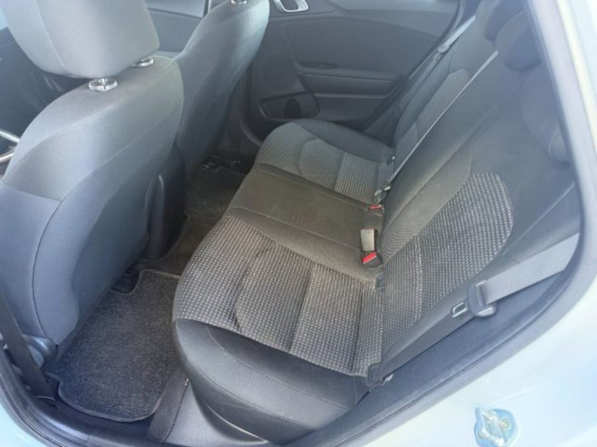 Kia Ceed Sport Wagon 1.6 CRDi 115 CV SW Business Class (9)