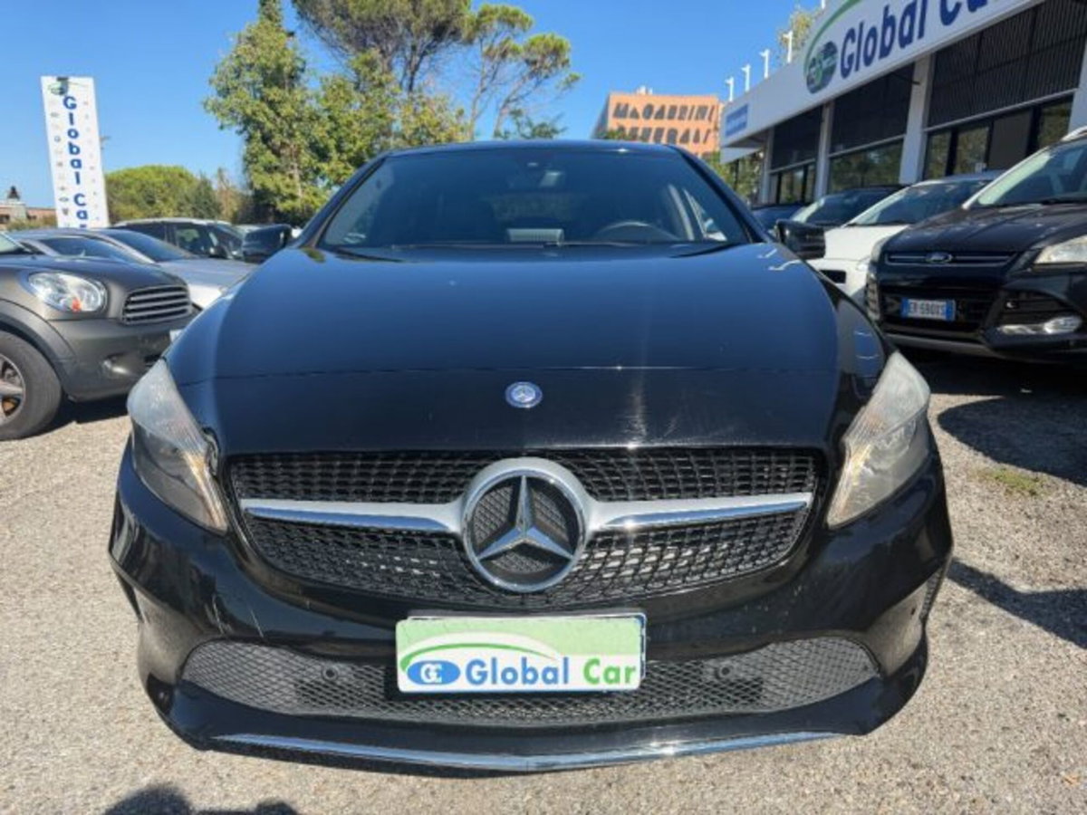 Mercedes-Benz Classe A 180 d Sport (2)