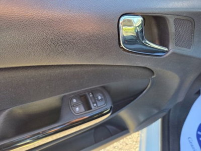 Opel Corsa 1.2 3 porte Edition (11)