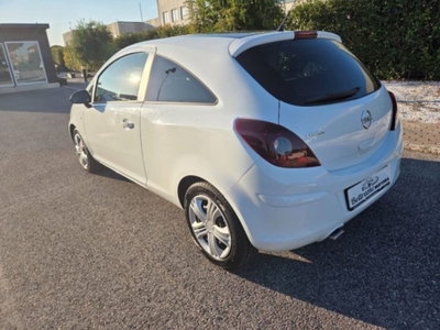 Opel Corsa 1.2 3 porte Edition (6)