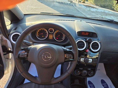 Opel Corsa 1.2 3 porte Edition (7)