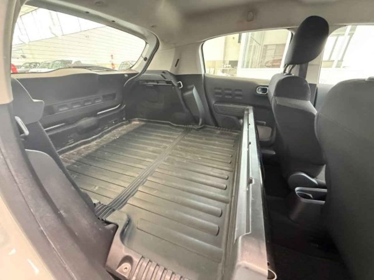 Citroen C3 BlueHDi 100 S&S Van Feel (14)