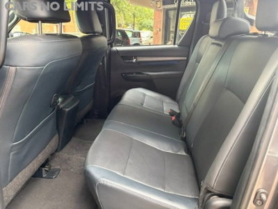Toyota Hilux 2.8 D A/T 4WD porte Double Cab Invincible (12)
