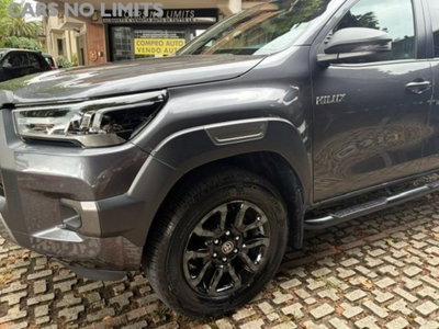 Toyota Hilux 2.8 D A/T 4WD porte Double Cab Invincible (19)