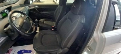 Lancia Ypsilon 1.3 MJT 90 CV DPF Sport MomoDesign (6)