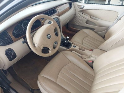 Jaguar X-Type 2 litri V6 24V cat (4)