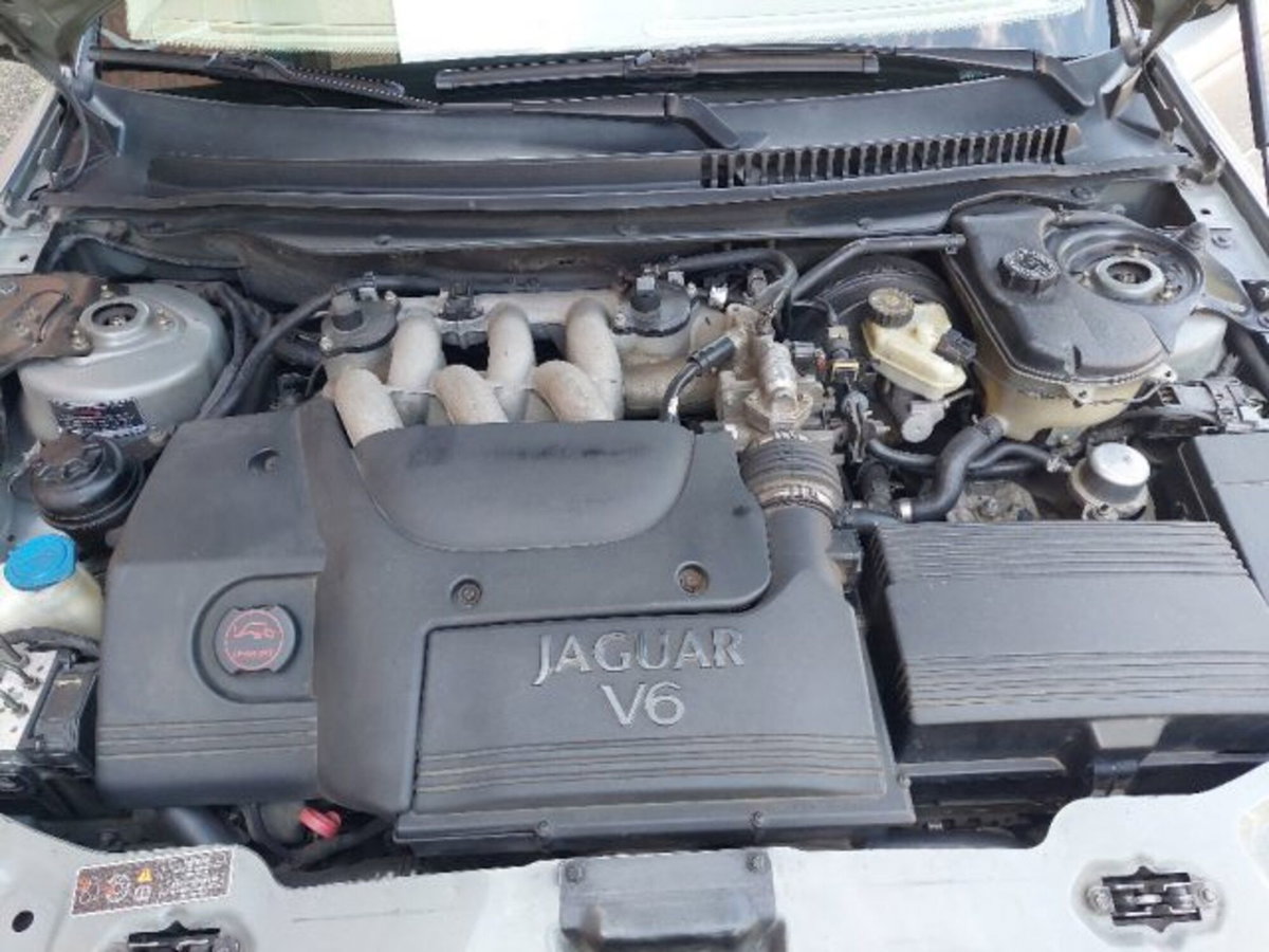 Jaguar X-Type 2 litri V6 24V cat (7)