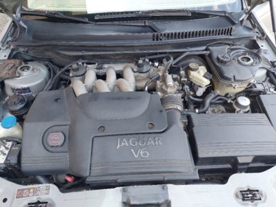 Jaguar X-Type 2 litri V6 24V cat (7)