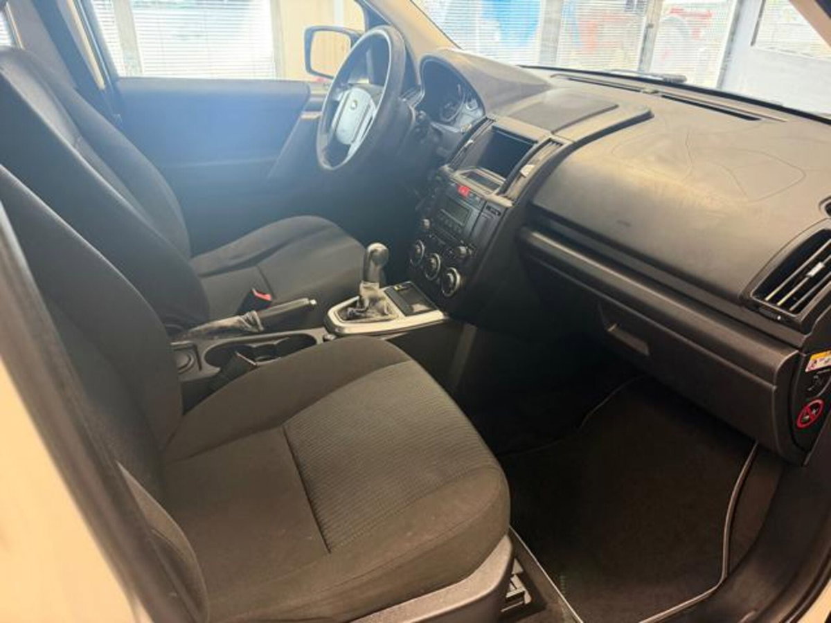 Land Rover Freelander 2.2 TD4 S.W. E (11)