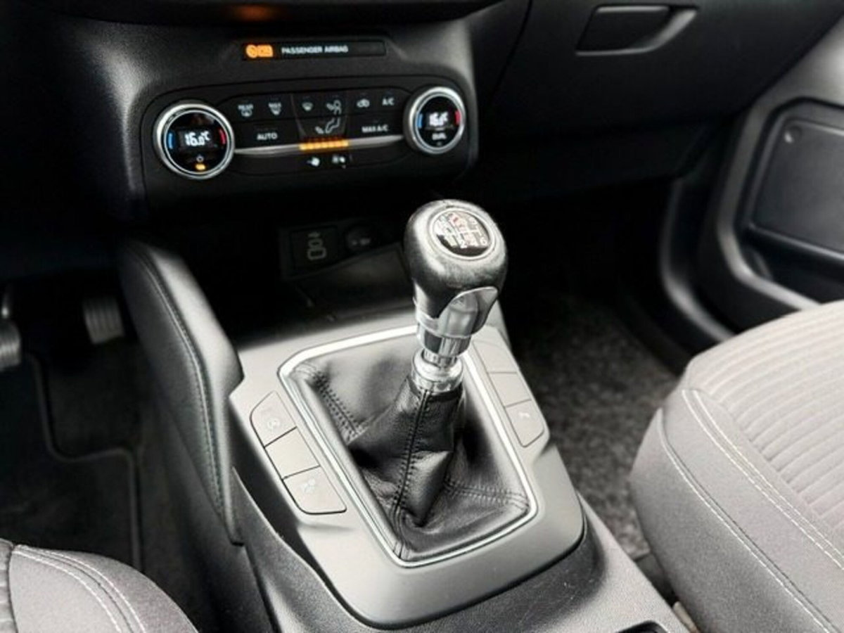 Ford Kuga 2.0 EcoBlue Hybrid 150 CV 2WD Titanium X (11)