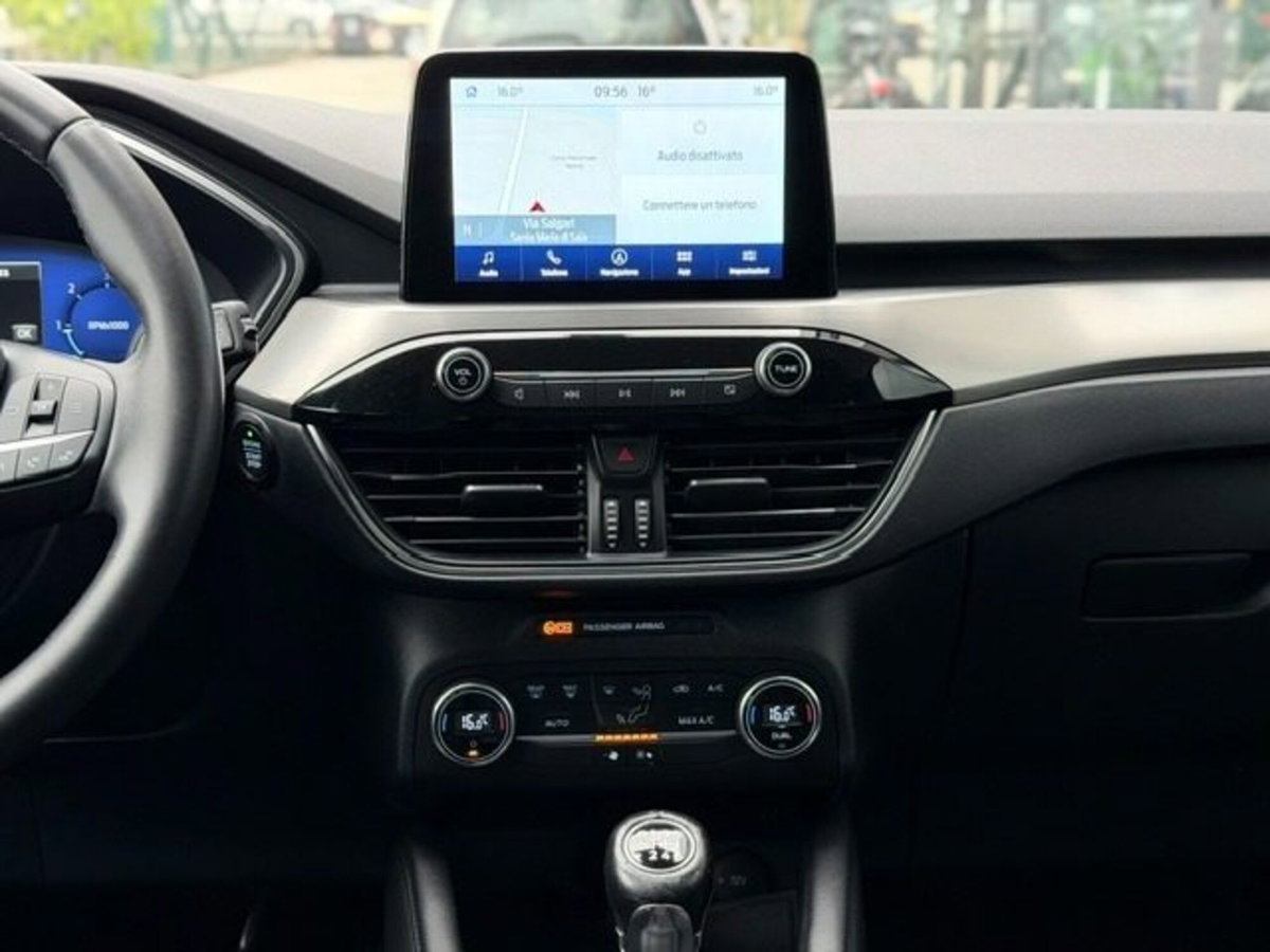 Ford Kuga 2.0 EcoBlue Hybrid 150 CV 2WD Titanium X (13)