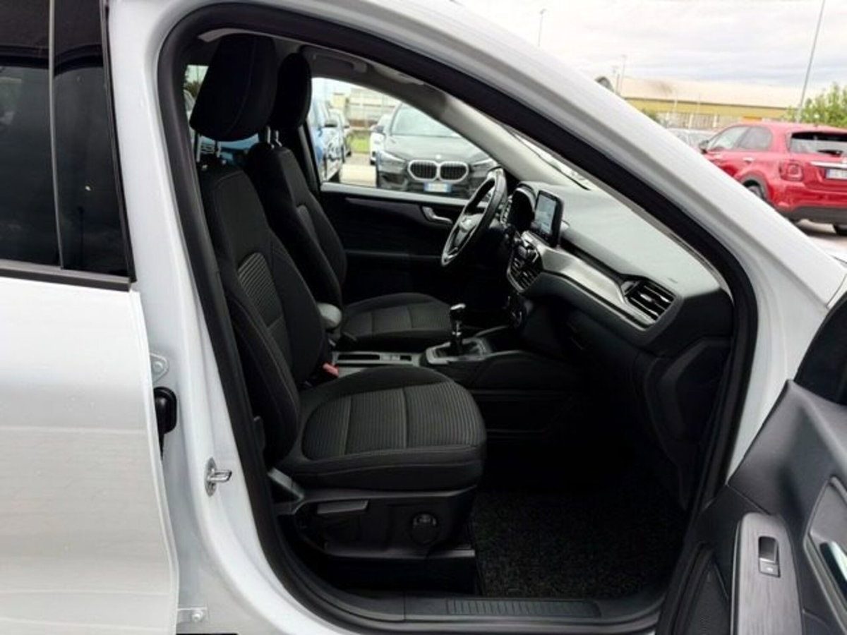 Ford Kuga 2.0 EcoBlue Hybrid 150 CV 2WD Titanium X (15)