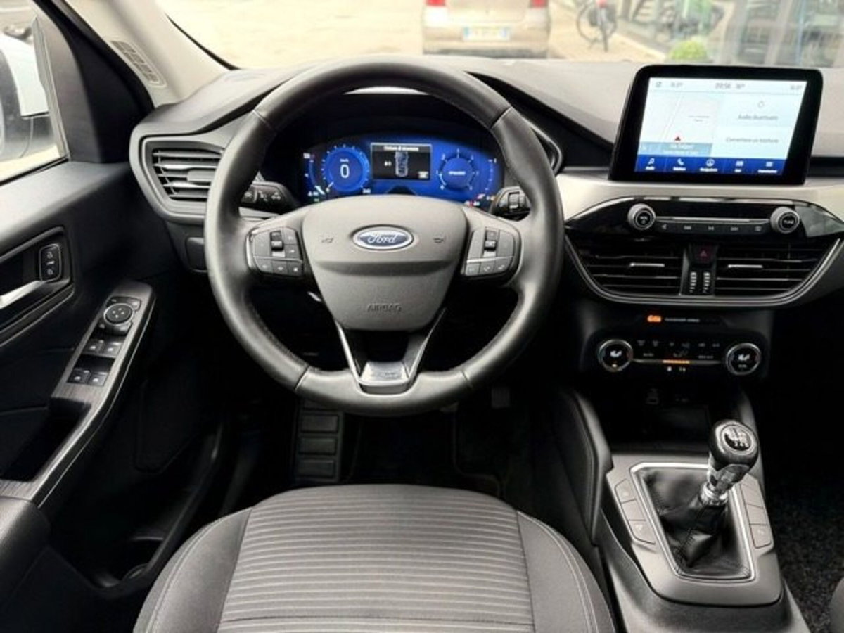 Ford Kuga 2.0 EcoBlue Hybrid 150 CV 2WD Titanium X (9)