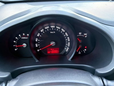 Kia Sportage 1.7 CRDI VGT 2WD Active (10)