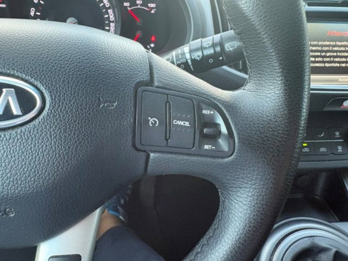 Kia Sportage 1.7 CRDI VGT 2WD Active (13)