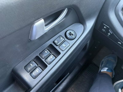 Kia Sportage 1.7 CRDI VGT 2WD Active (17)