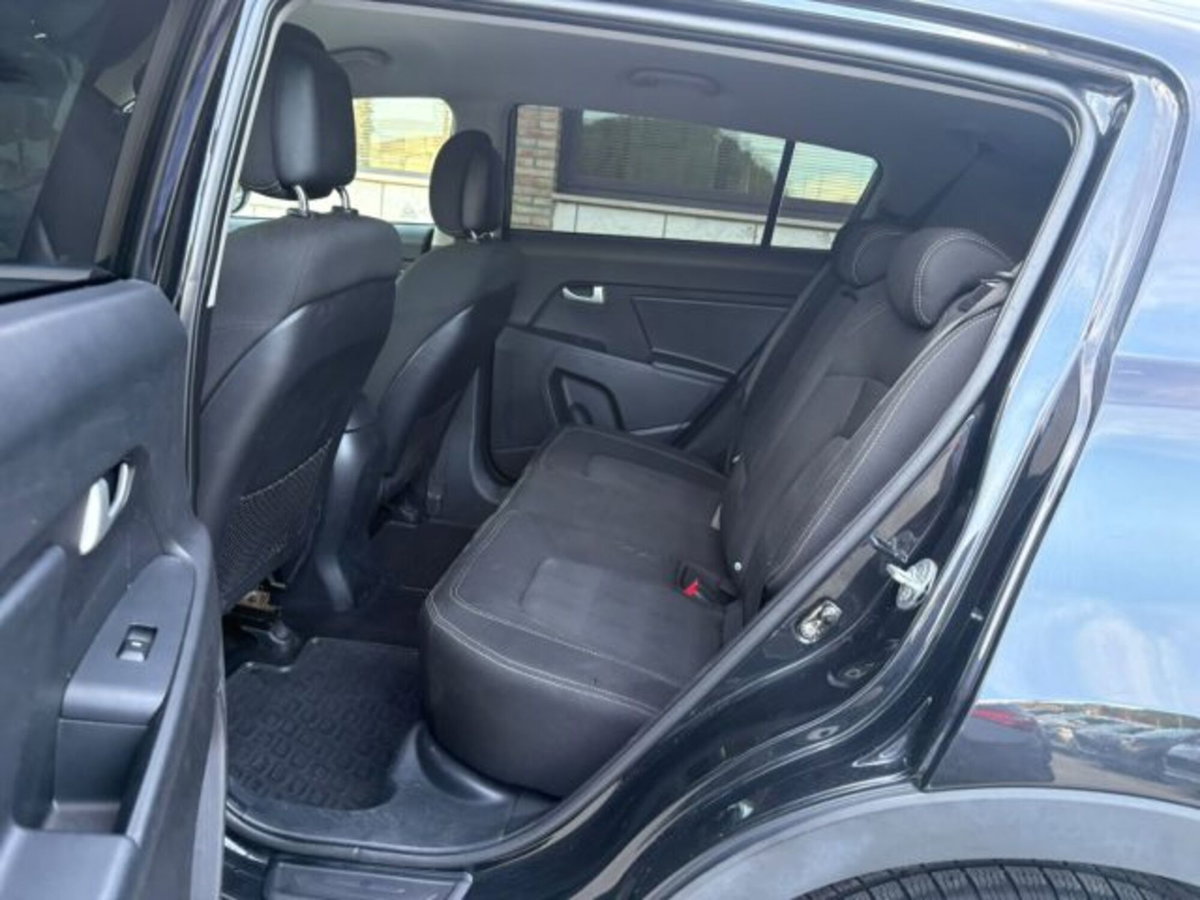 Kia Sportage 1.7 CRDI VGT 2WD Active (8)