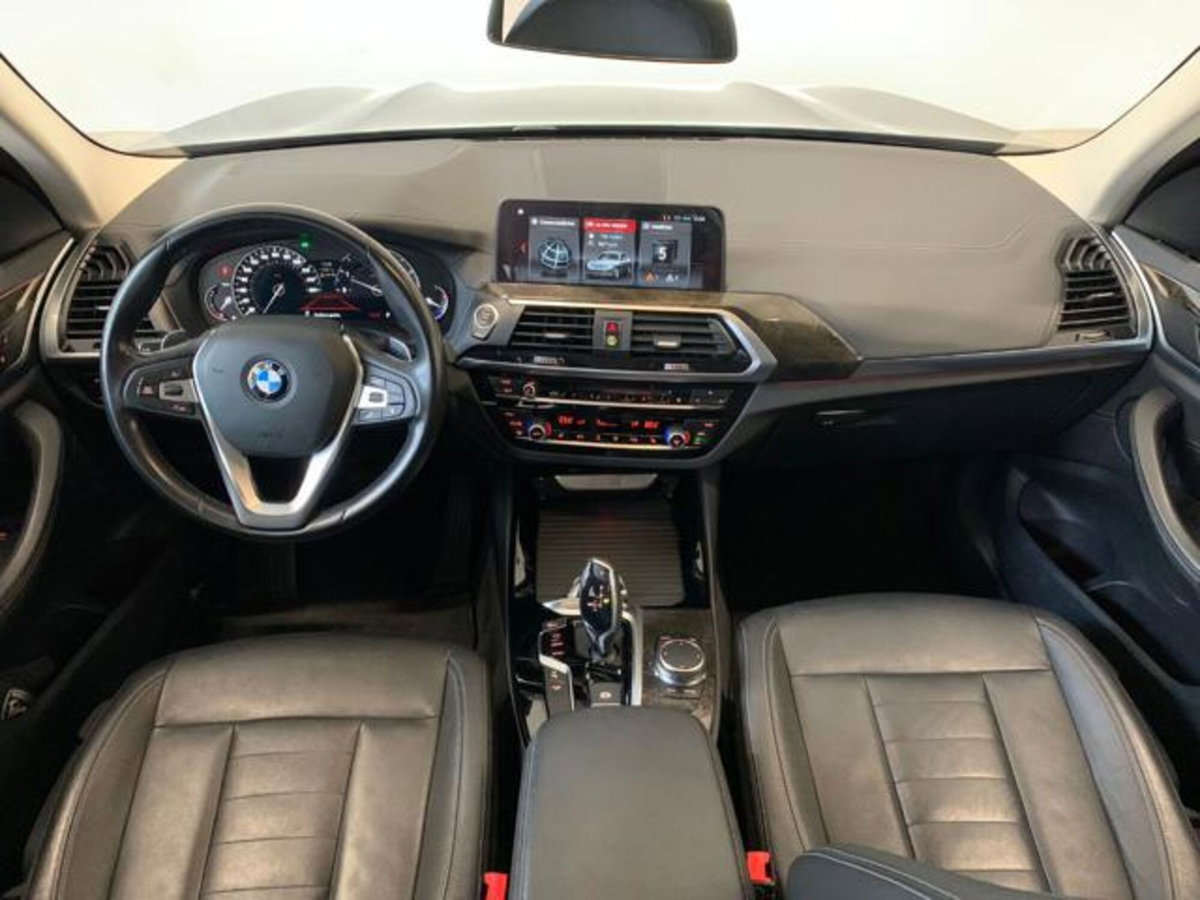 BMW X3 xDrive20d Luxury (9)