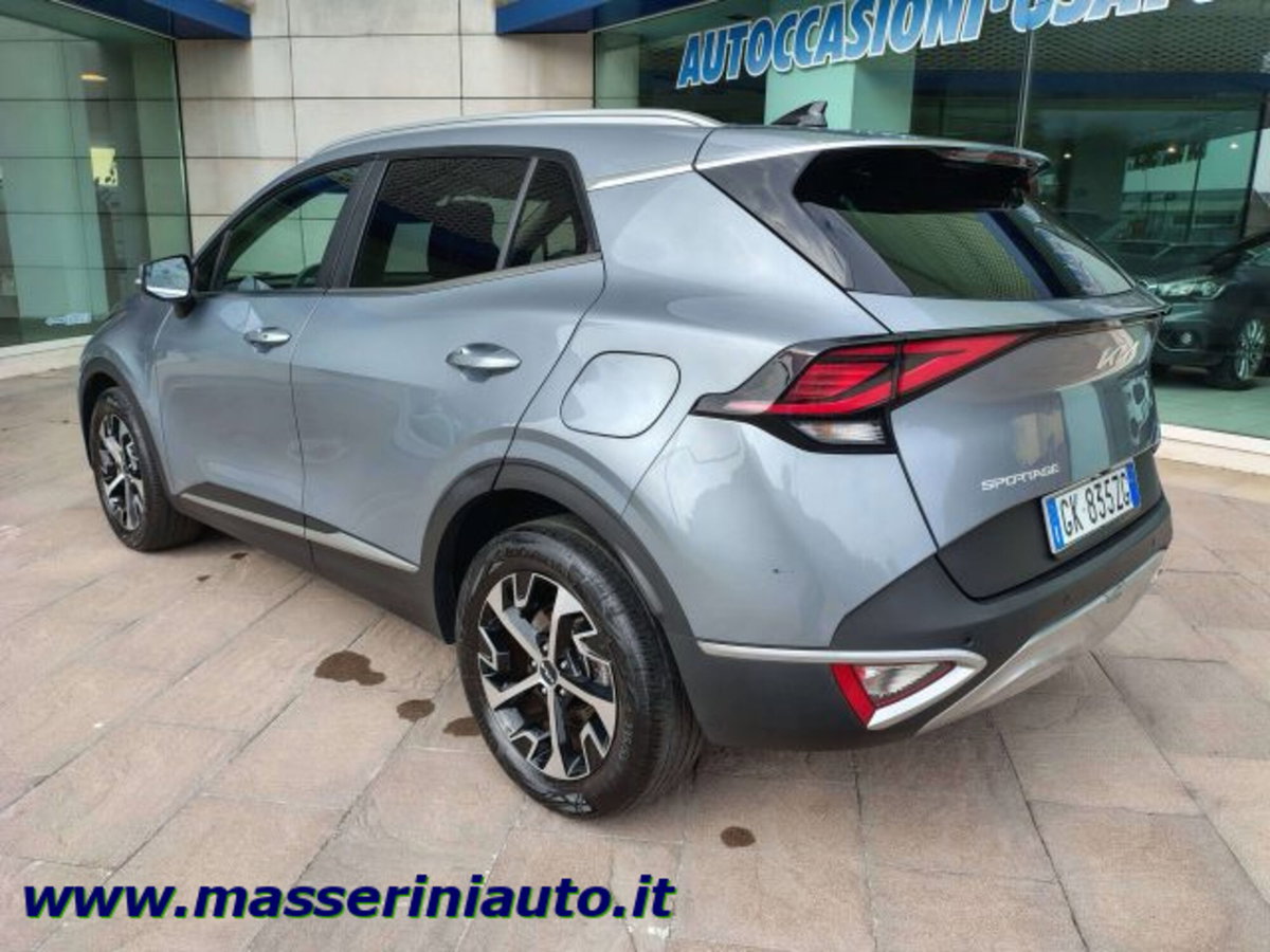 Kia Sportage 1.6 tgdi hev Style 210cv auto (3)