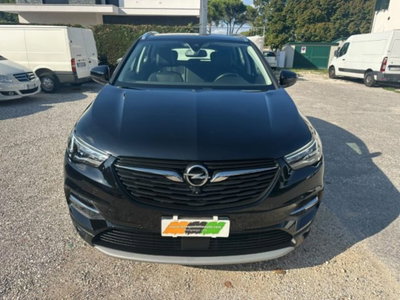 Opel Grandland 1.5 diesel Ecotec aut. Business Elegance (17)