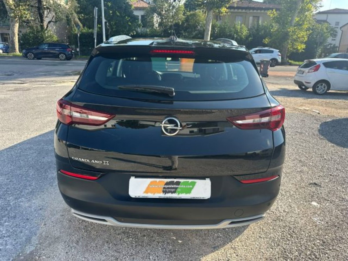Opel Grandland 1.5 diesel Ecotec aut. Business Elegance (18)