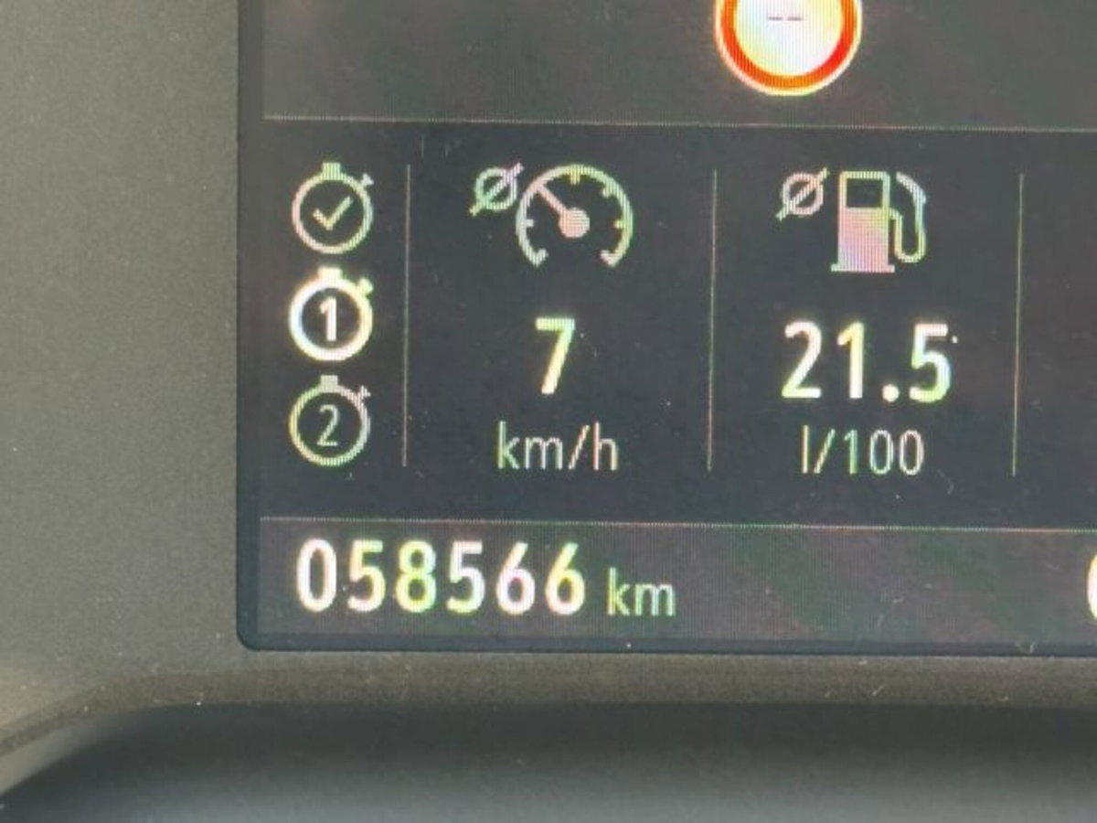 Opel Grandland 1.5 diesel Ecotec aut. Business Elegance (8)