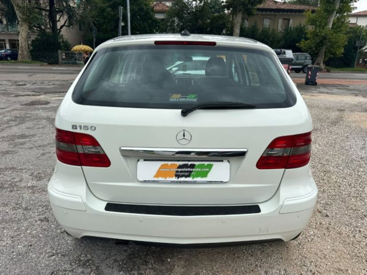 Mercedes-Benz Classe B 180 BlueEFFICIENCY Executive (13)