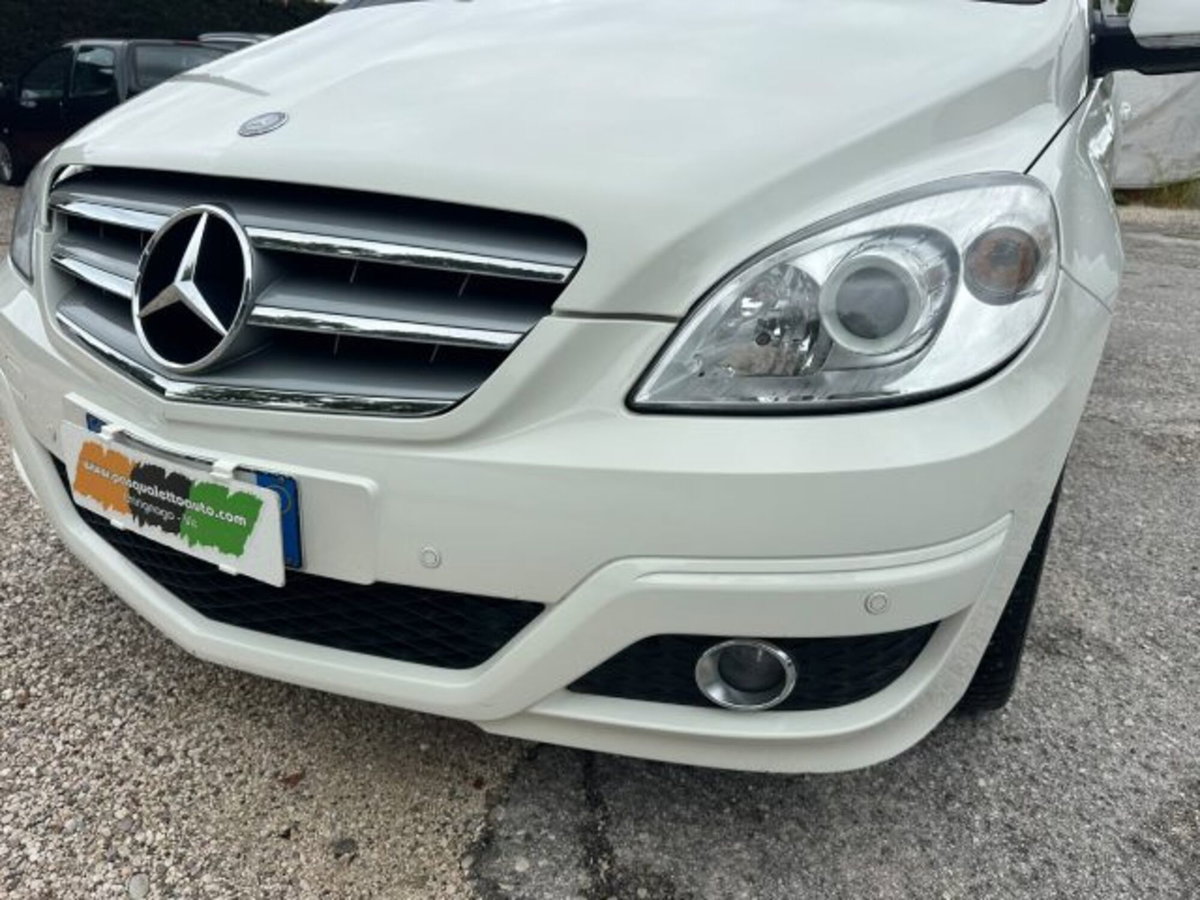 Mercedes-Benz Classe B 180 BlueEFFICIENCY Executive (17)