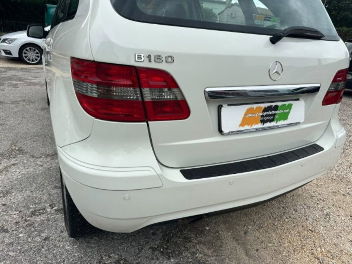 Mercedes-Benz Classe B 180 BlueEFFICIENCY Executive (18)