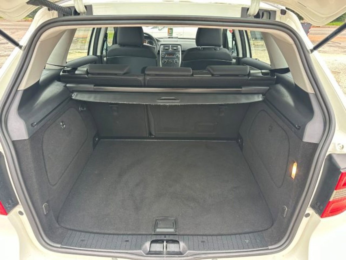 Mercedes-Benz Classe B 180 BlueEFFICIENCY Executive (7)