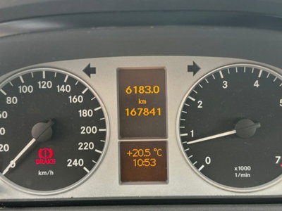 Mercedes-Benz Classe B 180 BlueEFFICIENCY Executive (8)