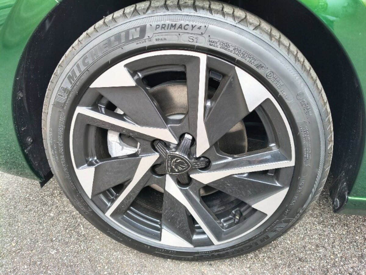 Peugeot 308 BlueHDi 130 S&S EAT8 Allure Pack (7)