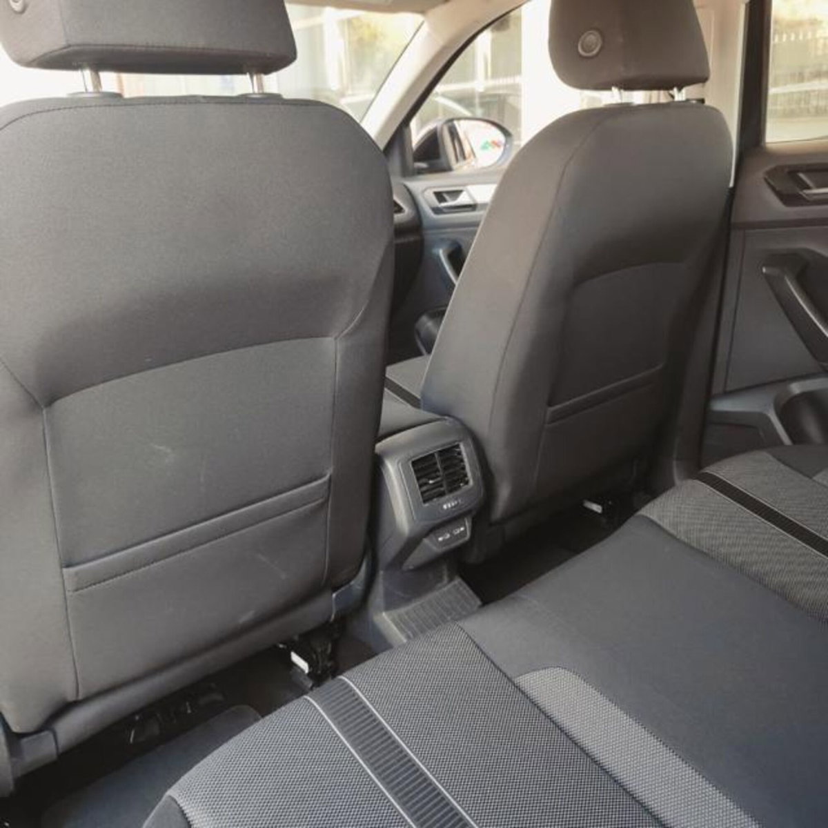 Volkswagen T-Roc 2.0 tdi Life 115cv (13)