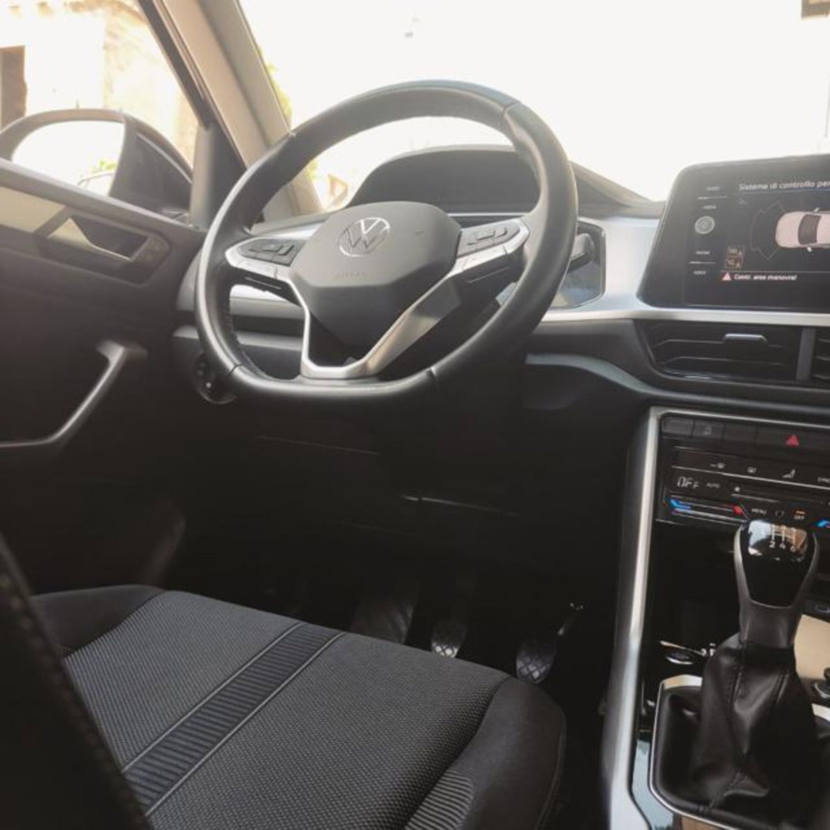 Volkswagen T-Roc 2.0 tdi Life 115cv (15)