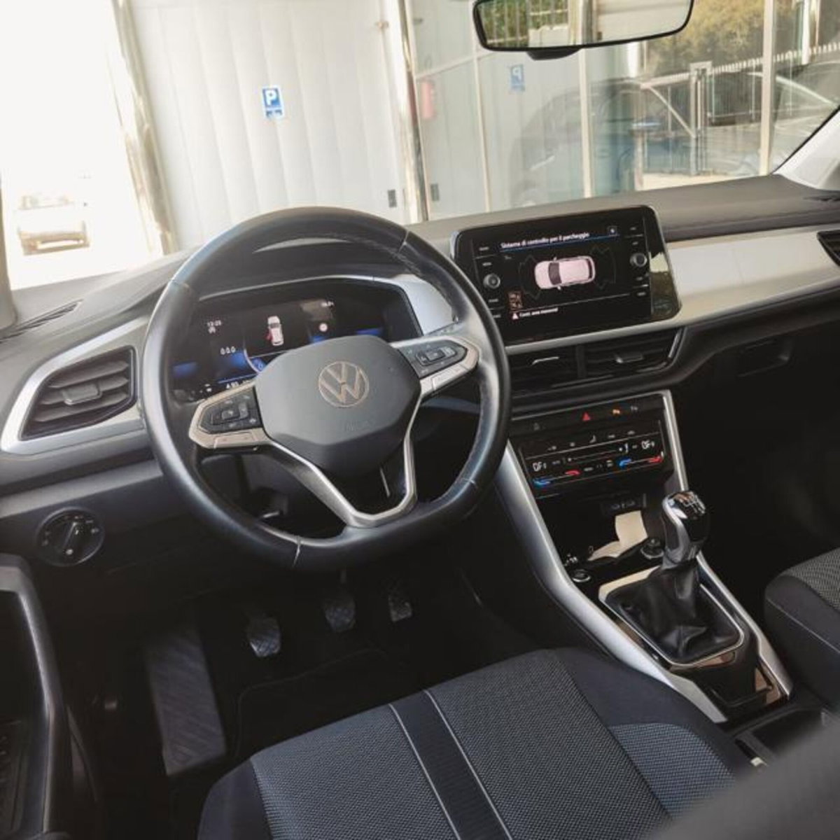 Volkswagen T-Roc 2.0 tdi Life 115cv (17)