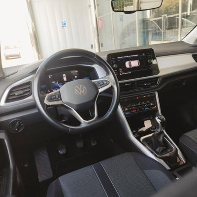 Volkswagen T-Roc 2.0 tdi Life 115cv (17)