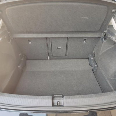 Volkswagen T-Roc 2.0 tdi Life 115cv (9)