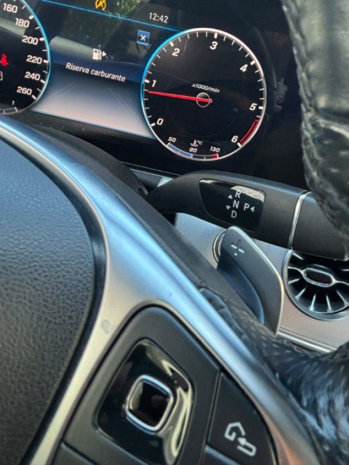 Mercedes-Benz Classe E Coupé 220 d 4Matic Premium Plus (14)